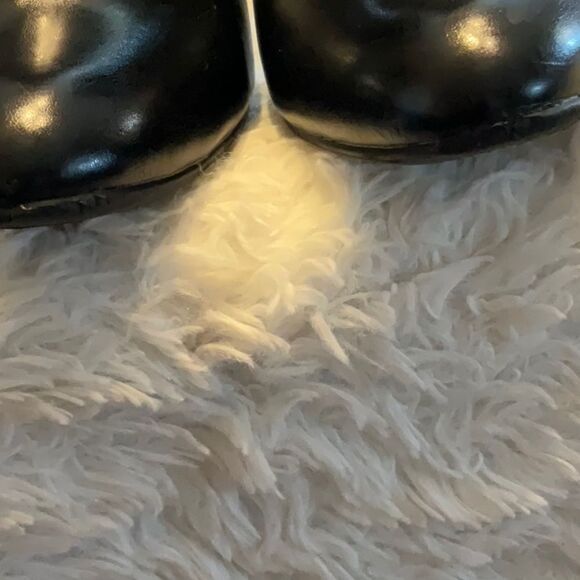 COSMOPOLITAN short boots in black size 7 1/2 man made uppers with stretch panels - Picture 13 of 13